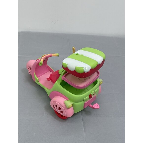 Strawberry Shortcake Goodies To Go Scooter Toy - Picture 5 of 5